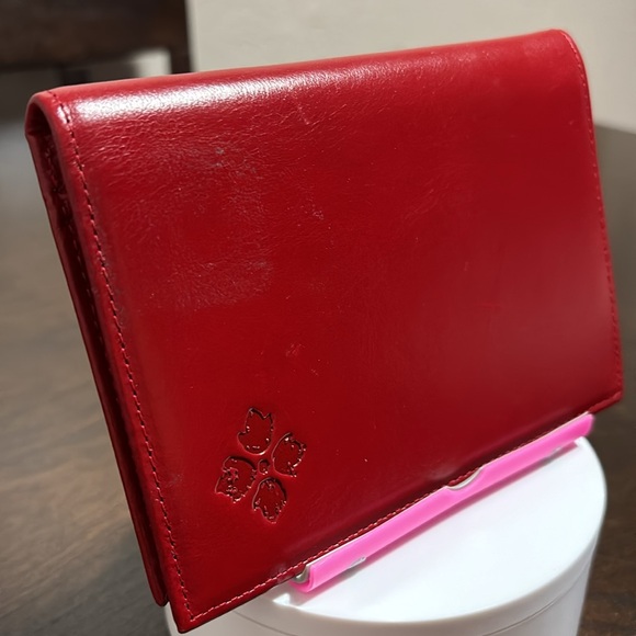 Patricia Nash Duby Red Civita Leather Bifold Wallet - Picture 4 of 13